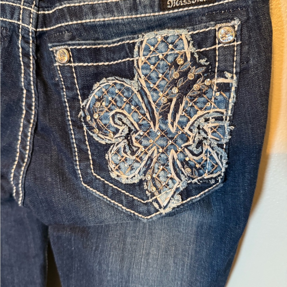 Miss Me Denim Fleur de Lis Embellished pockets sz 25 Bootcut